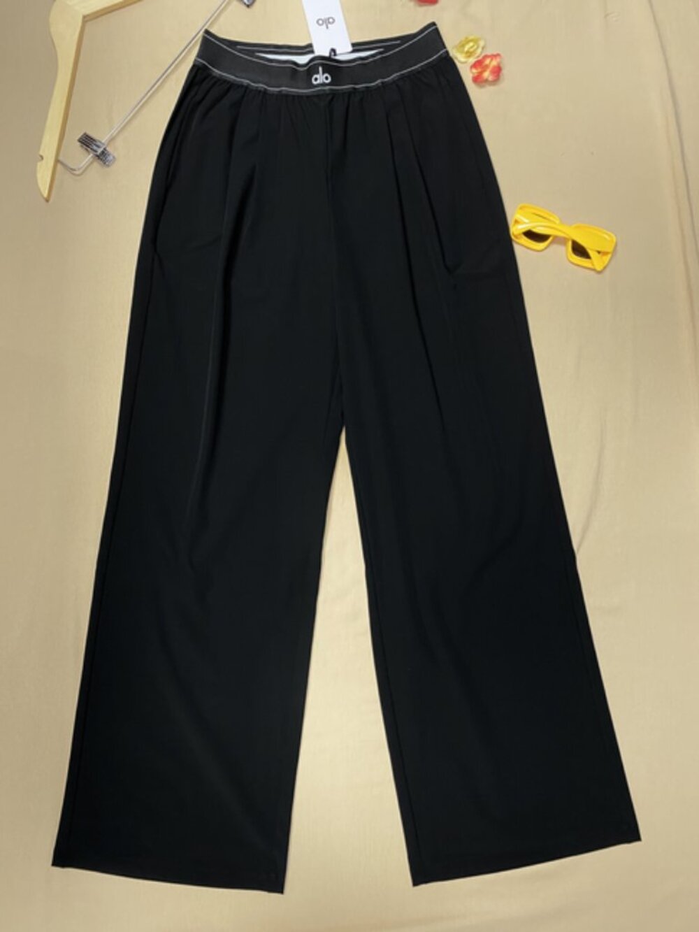 Black⭐ALO Yoga Suit Up Wide Trouser Regular30” Inseam😍Flowy & Flattering NWT - Picture 2 of 7